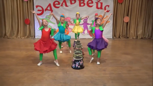 «Единственной маме на свете»