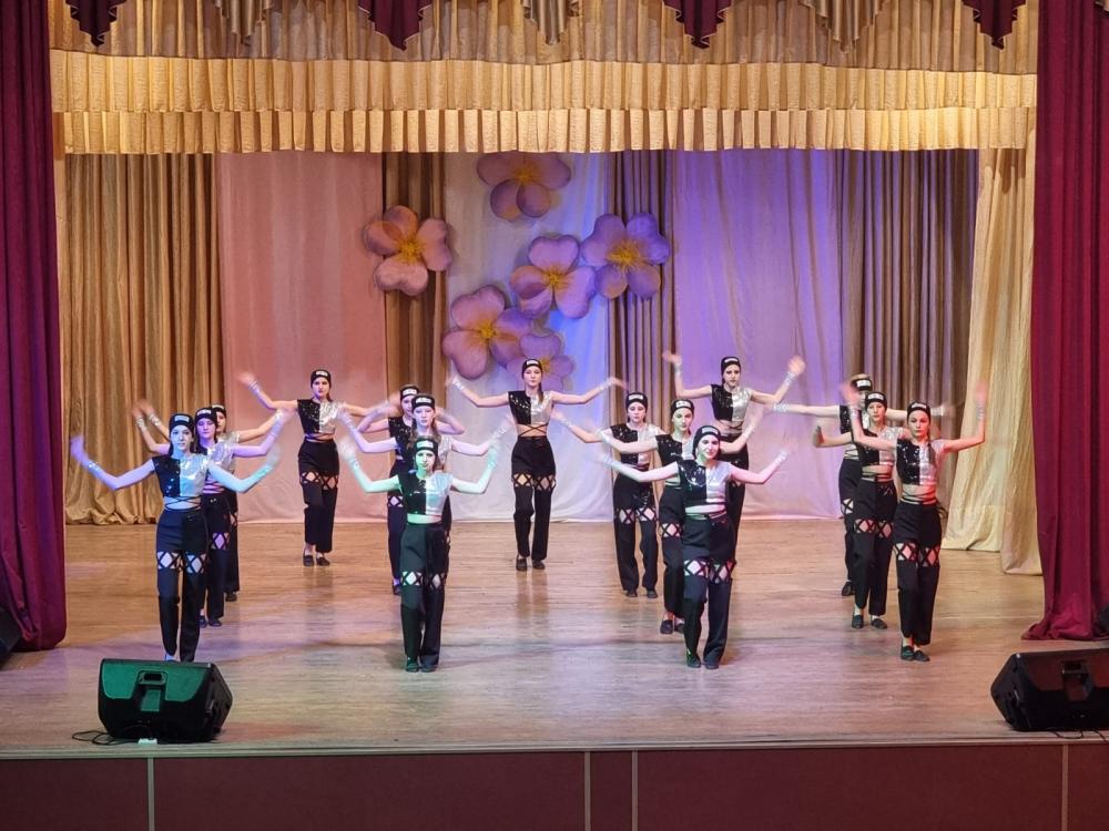 "Танцы без границ"